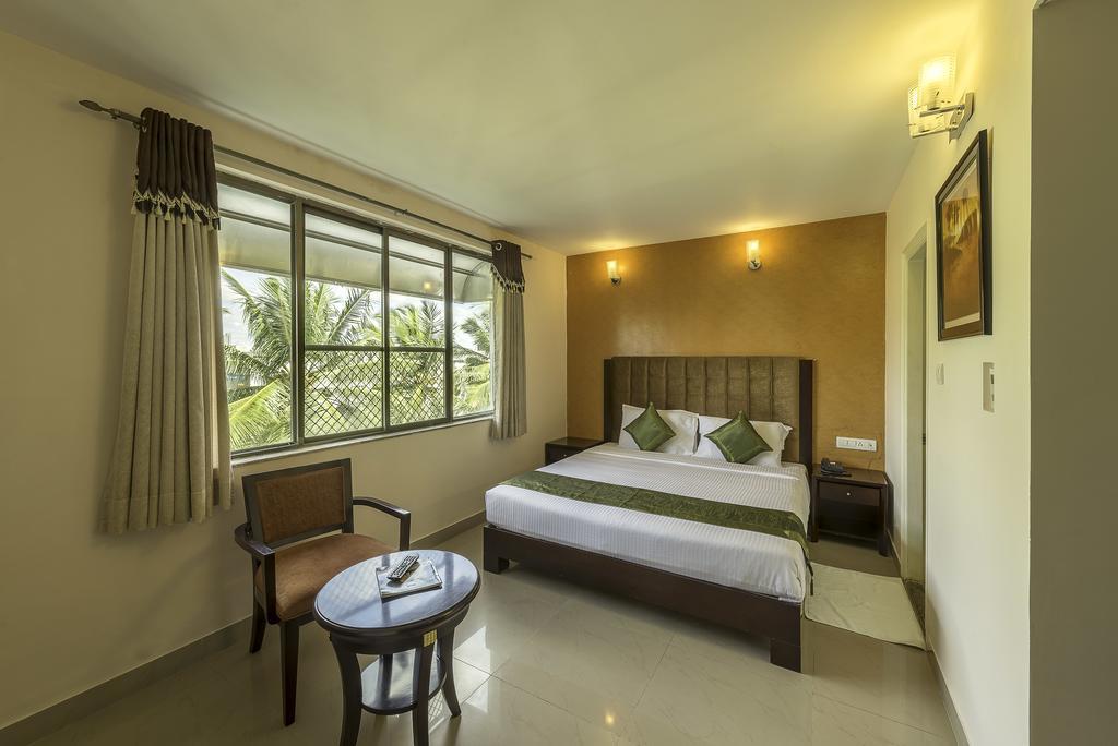 Treebo Crystal Castle Hotel Bangalore Exterior foto