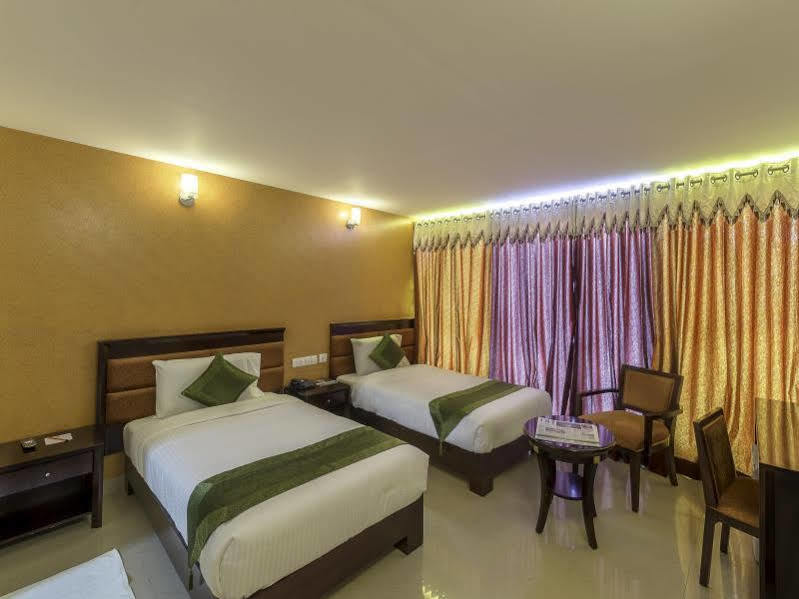 Treebo Crystal Castle Hotel Bangalore Exterior foto