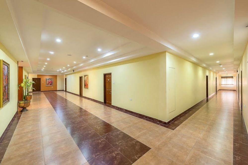 Treebo Crystal Castle Hotel Bangalore Exterior foto